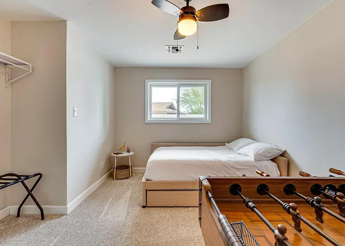 Private Pool & Yard: Family Gem Near Asu! Tempe